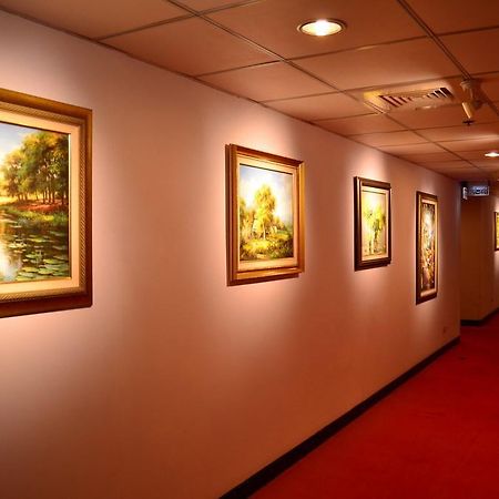 The Premier Hotel Tainan Buitenkant foto