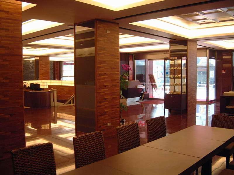 The Premier Hotel Tainan Buitenkant foto