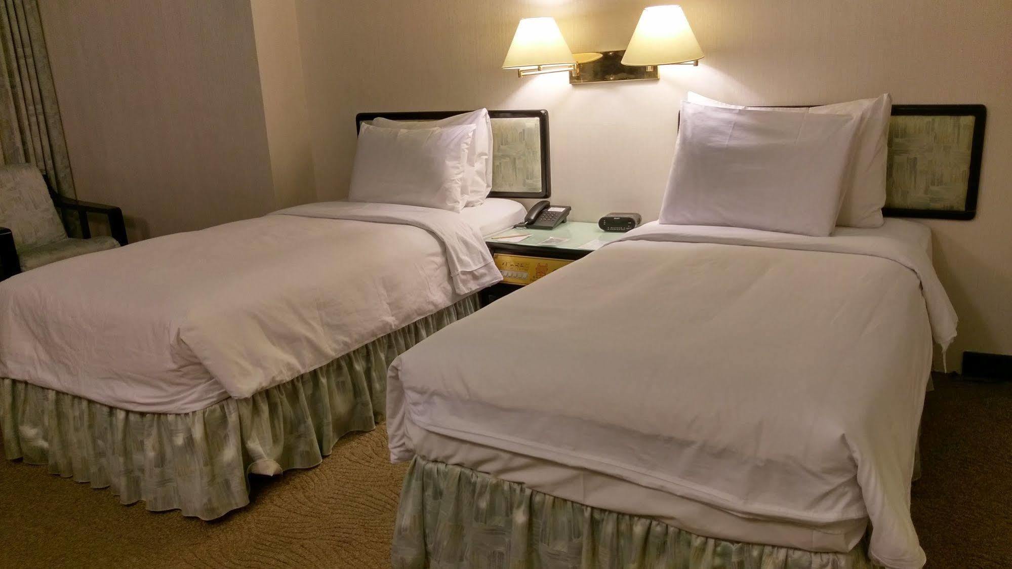 The Premier Hotel Tainan Buitenkant foto