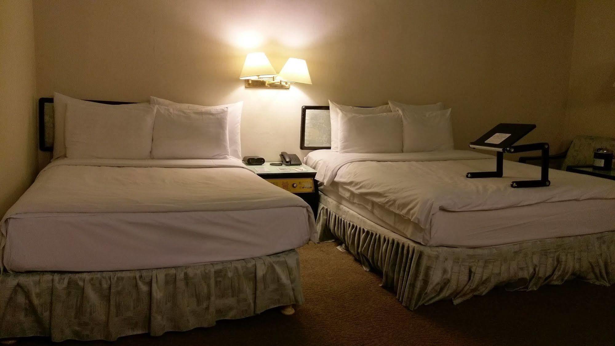The Premier Hotel Tainan Buitenkant foto